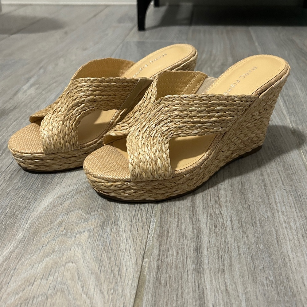 LIKE NEW! Women's Marc Fisher Summer Straw Mule Wedge - 6.5
